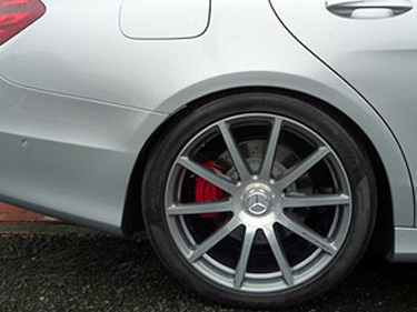 C-Solid カーボンドアミラーカバーL＆R キャリパー(赤)ペイント＆2010 〜 AMG アールロゴ(黒)